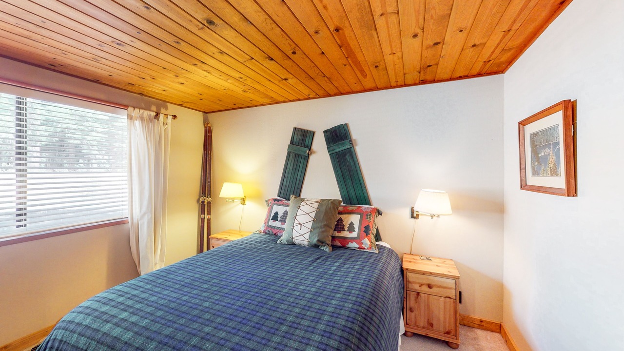 Photo of Bedroom in Tahoe Pines