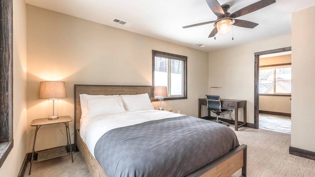 Photo of Bedroom in Al Tahoe