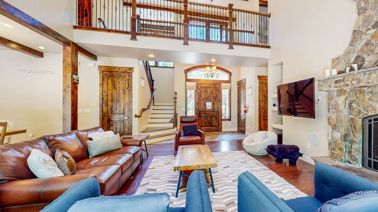 Photo of Livingroom in North Upper Truckee