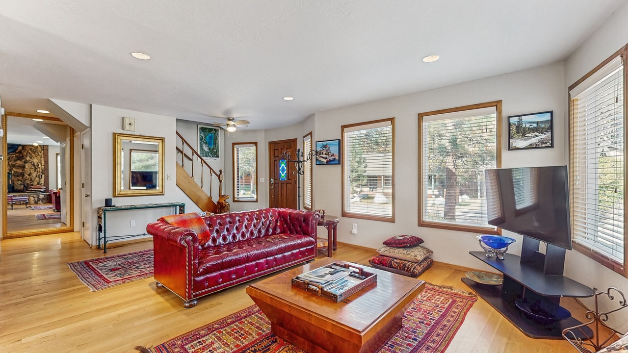 Photo of Livingroom in South Lake Tahoe