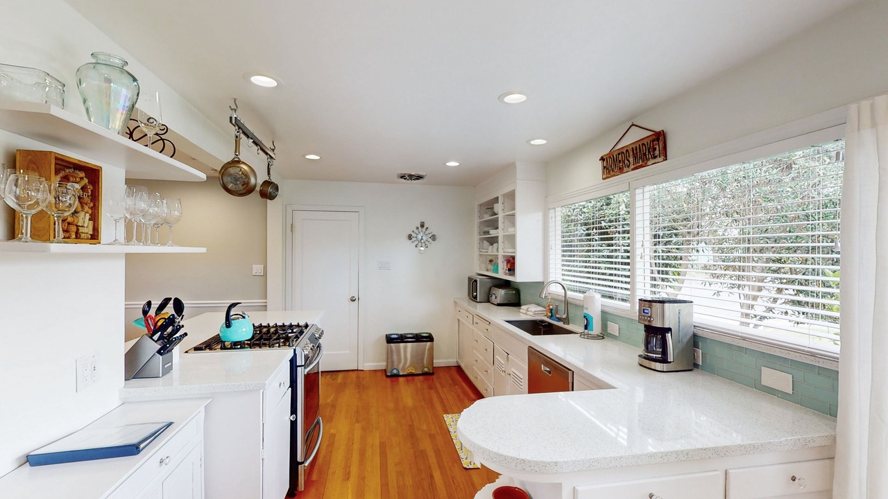 Photo of Kitchen in Junior College Neighborhood Association