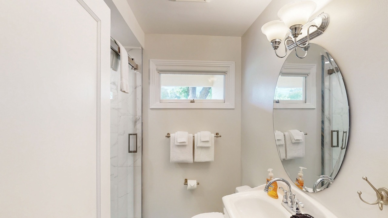 Photo of Bathroom in Junior College Neighborhood Association