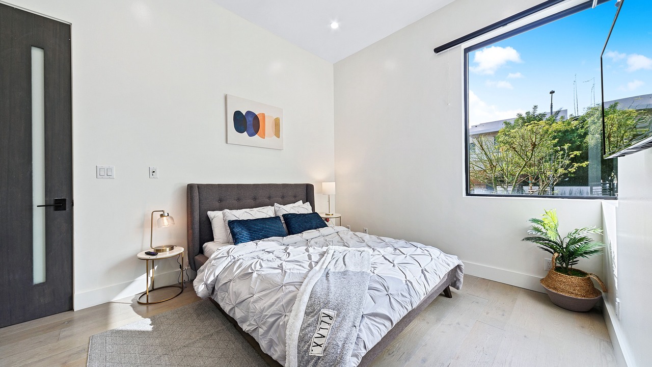 Photo of Bedroom in Beverly Grove
