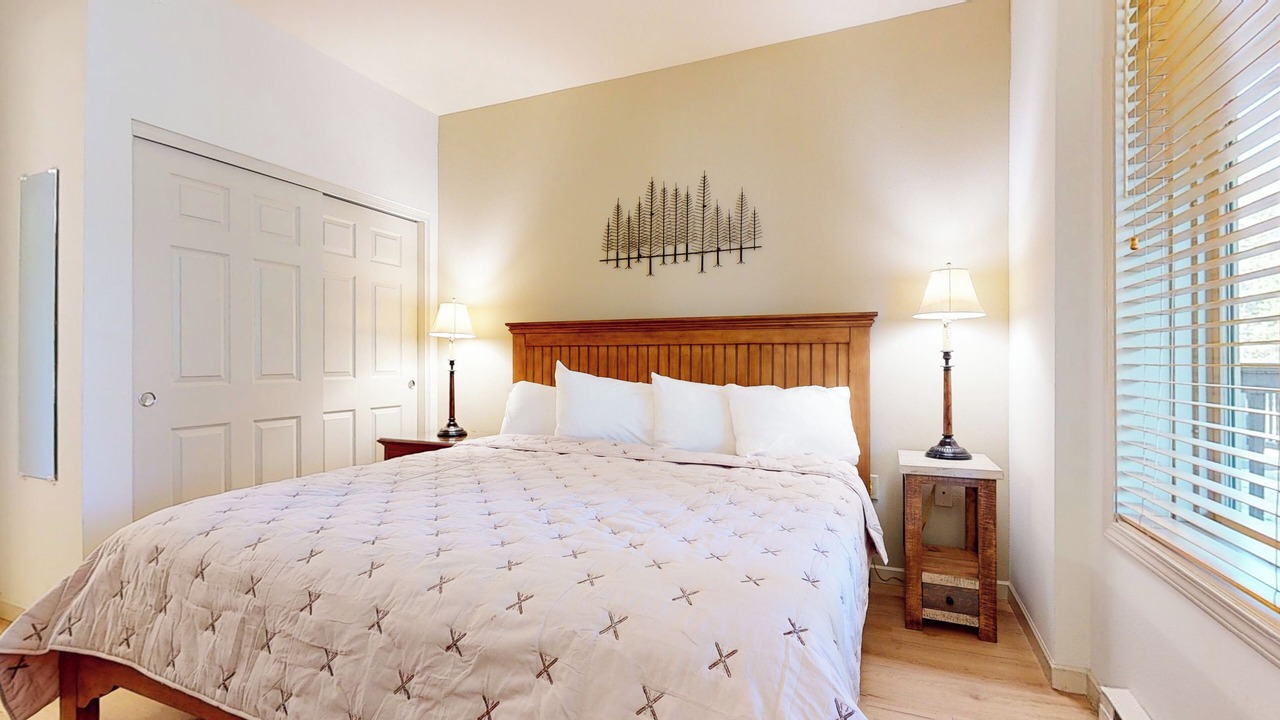 Photo of Bedroom in Mammoth Lakes