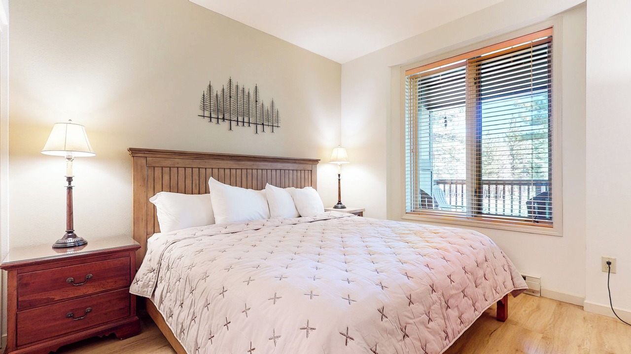 Photo of Bedroom in Mammoth Lakes