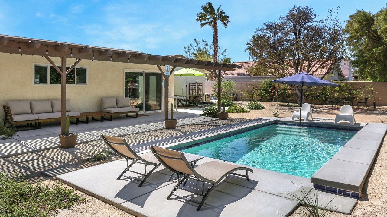 Photo of Outdoor in Racquet Club South