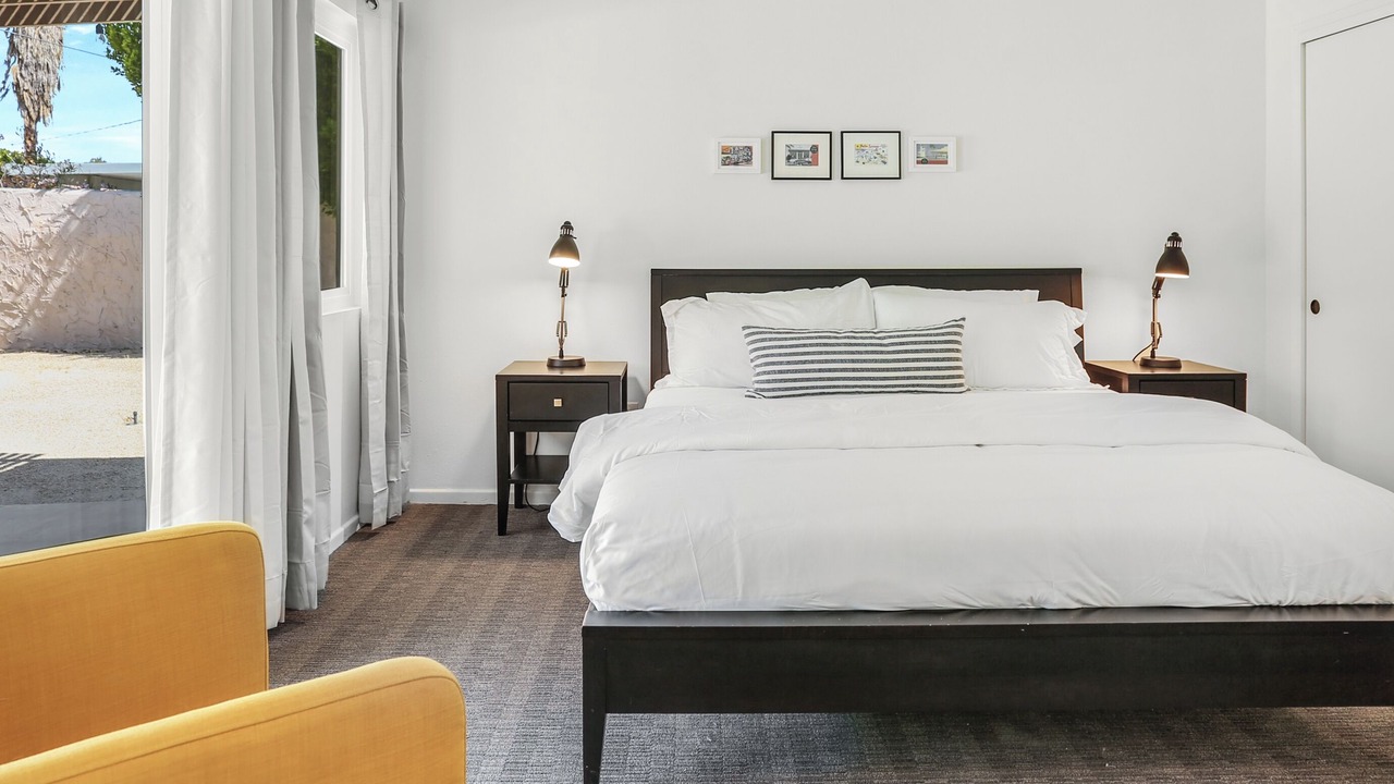 Photo of Bedroom in Racquet Club South