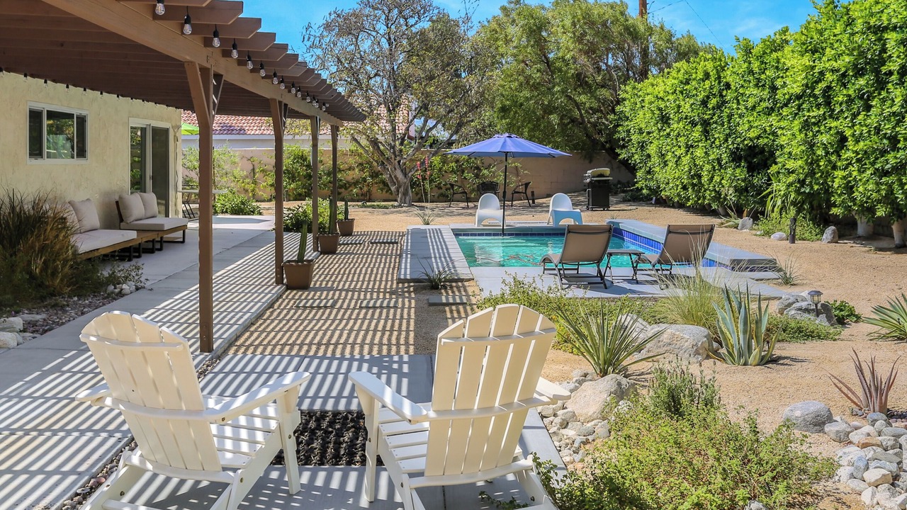 Photo of Outdoor in Racquet Club South