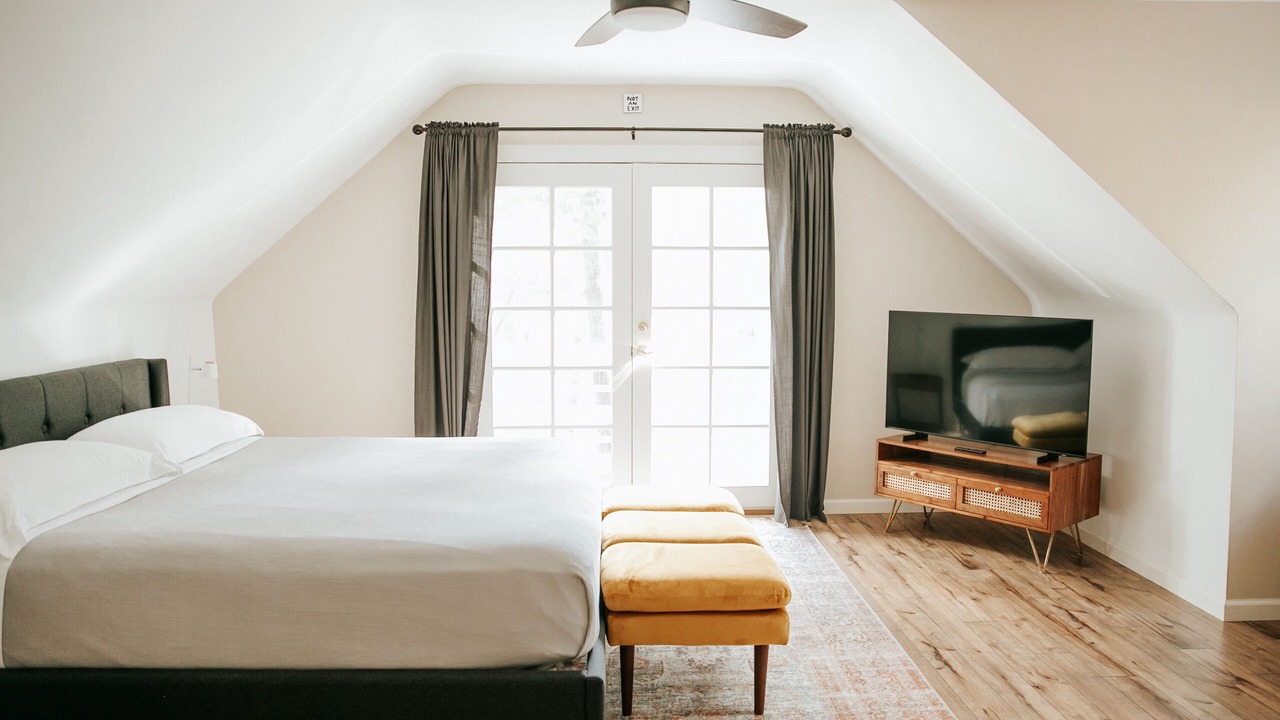 Photo of Bedroom in Lakehead-Lakeshore