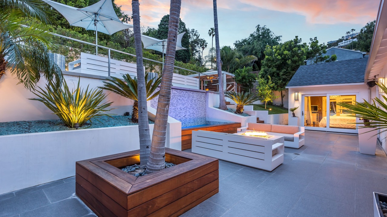 Photo of Patio Balcony in Hollywood Hills West
