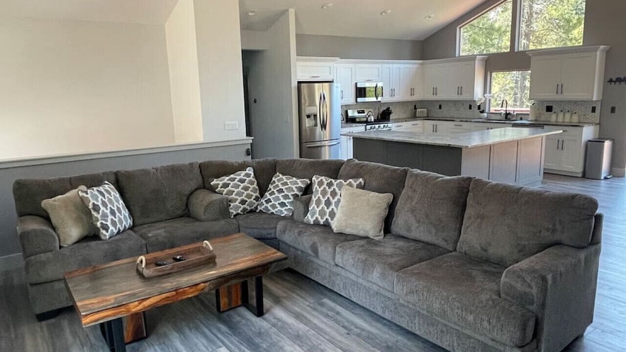 Photo of Livingroom in Christmas Valley