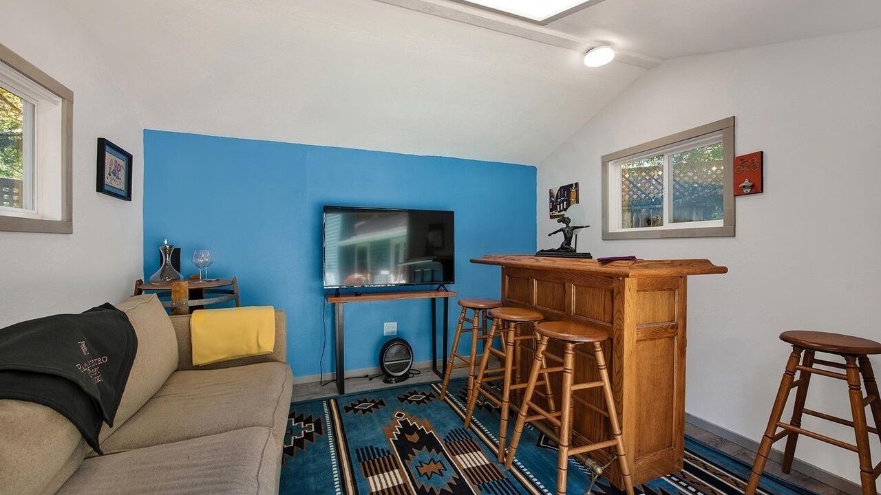 Photo of Livingroom in Guerneville