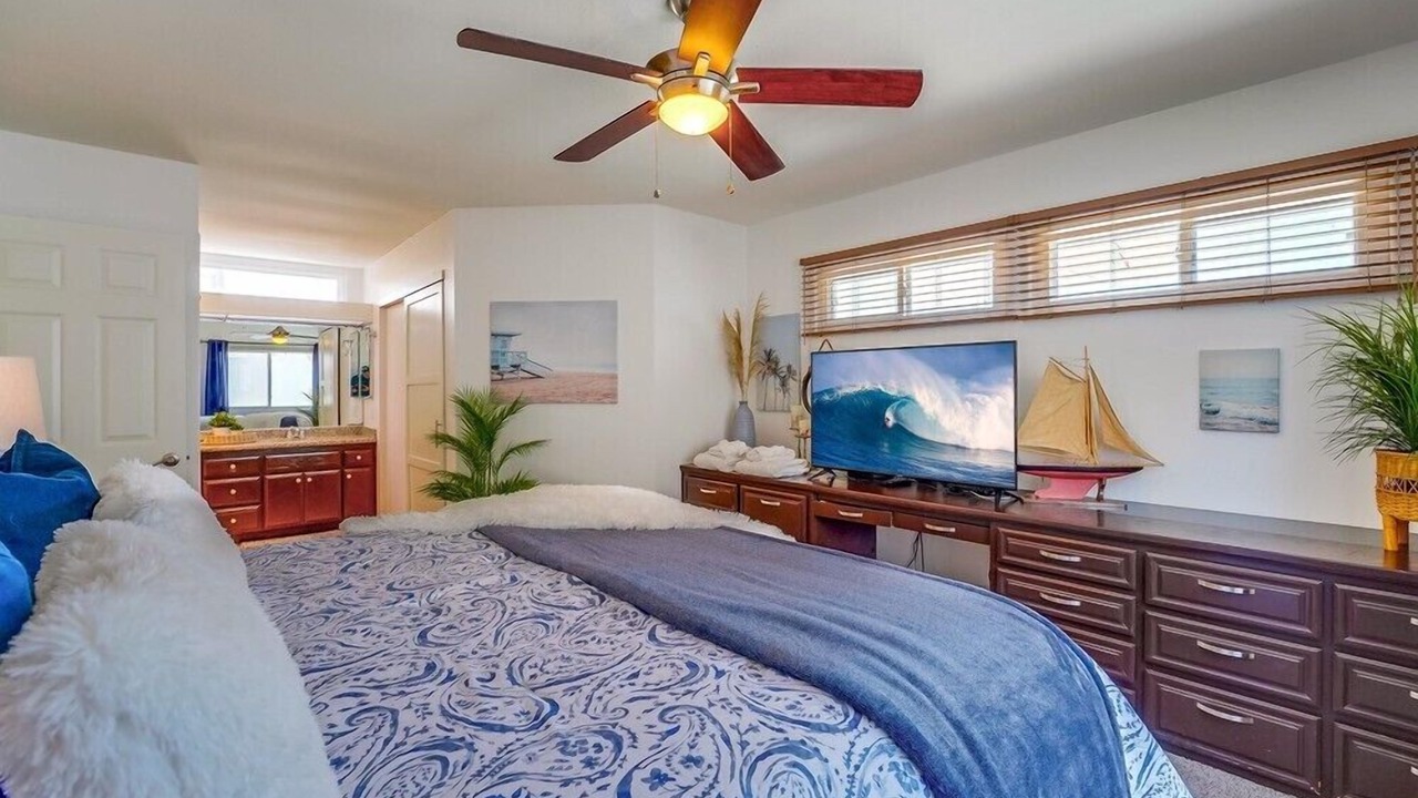 Photo of Bedroom in South Mission Beach