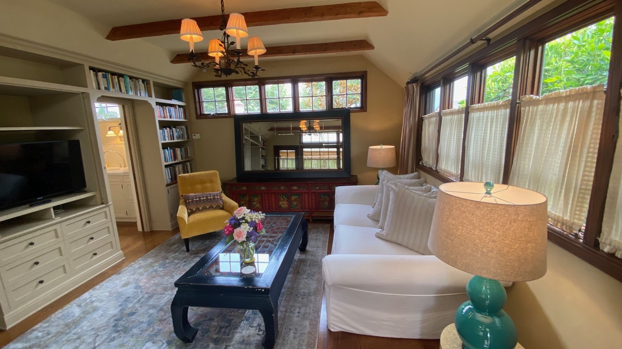Photo of Livingroom in Oak Park