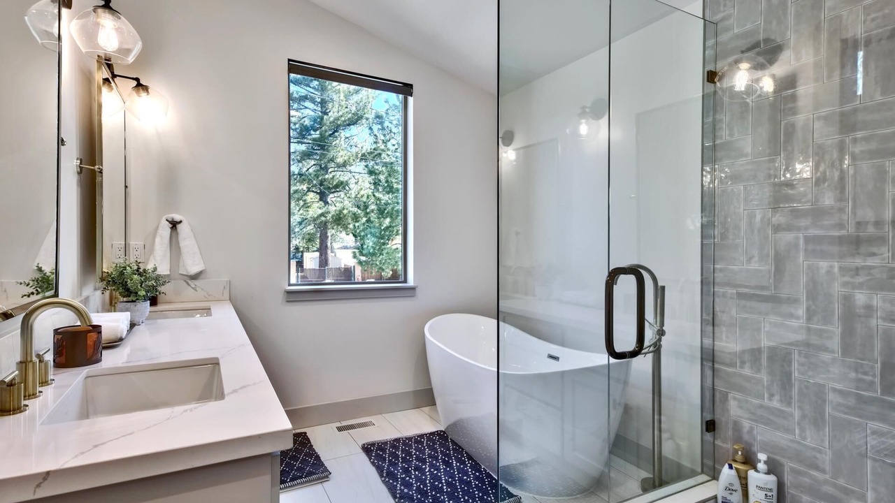 Photo of Bathroom in Mountain View Estates