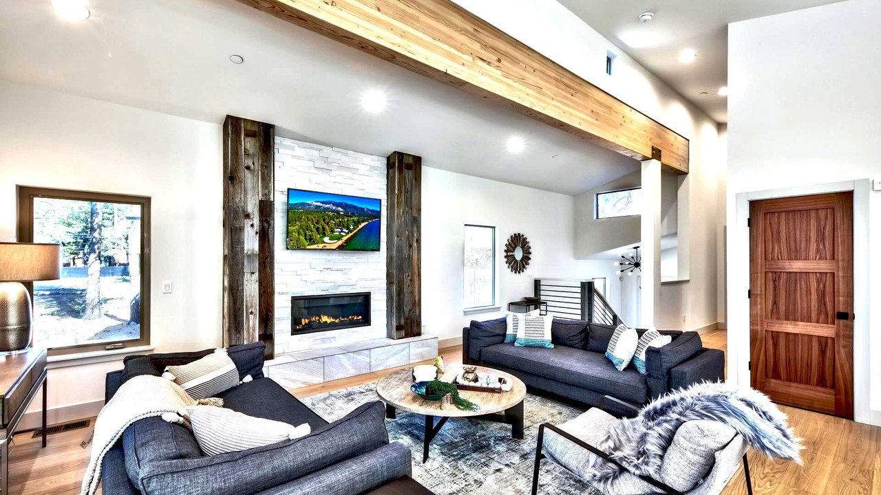 Photo of Livingroom in Mountain View Estates