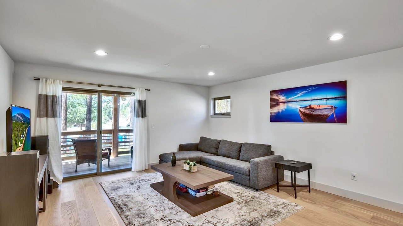Photo of Livingroom in Mountain View Estates