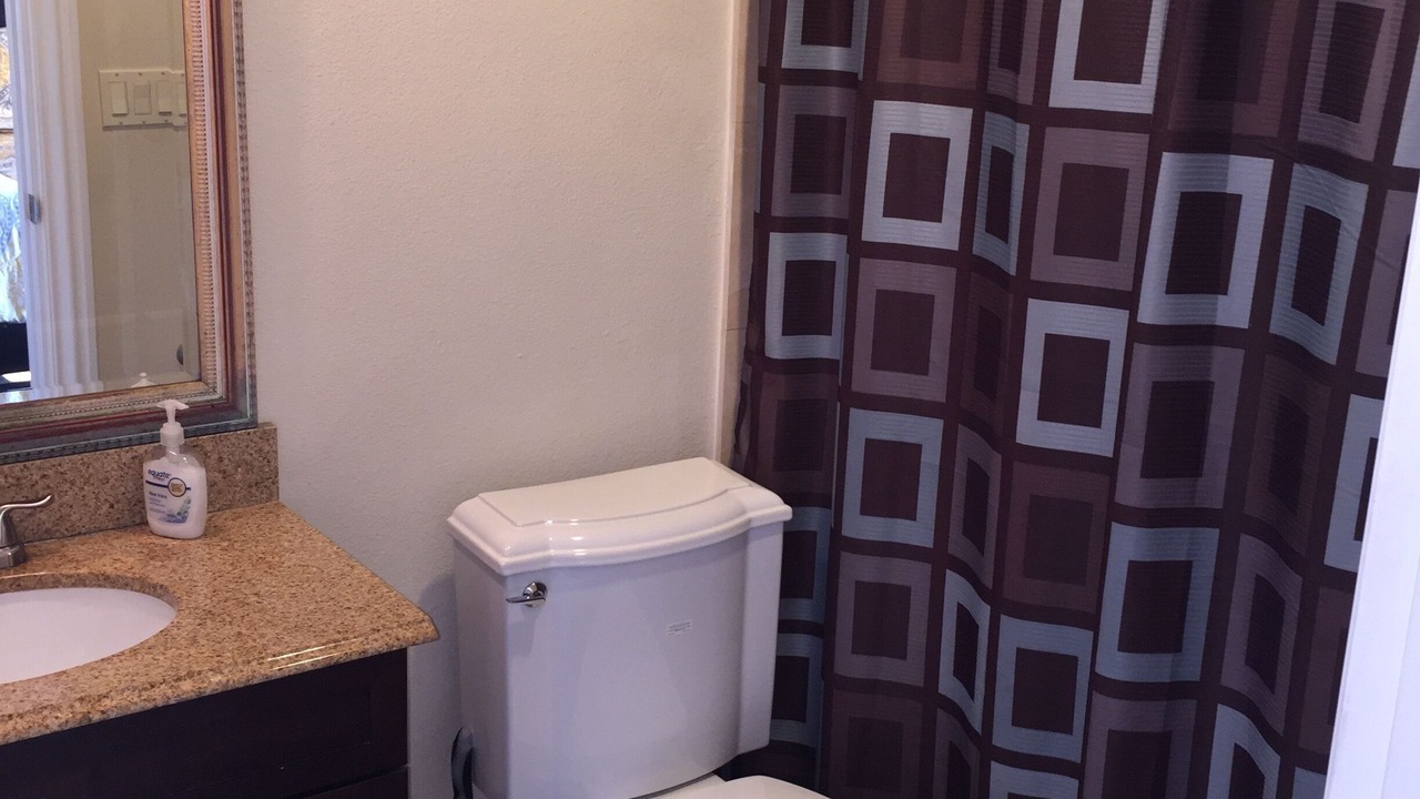Photo of Bathroom in East Foothills