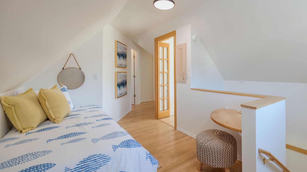 Photo of Bedroom in Moss Beach