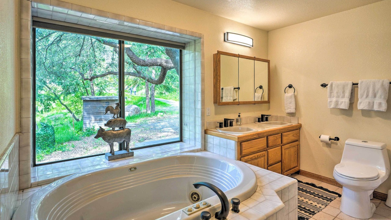 Photo of Bathroom in Apple Hill
