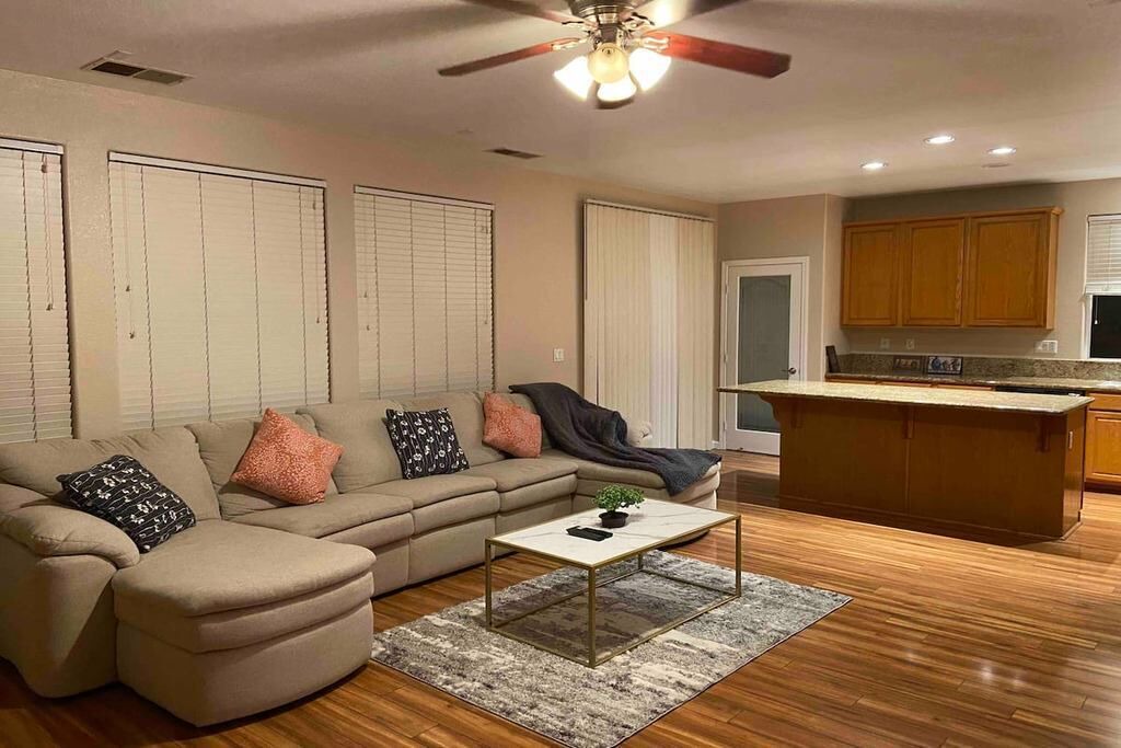 Photo of Livingroom in North Natomas
