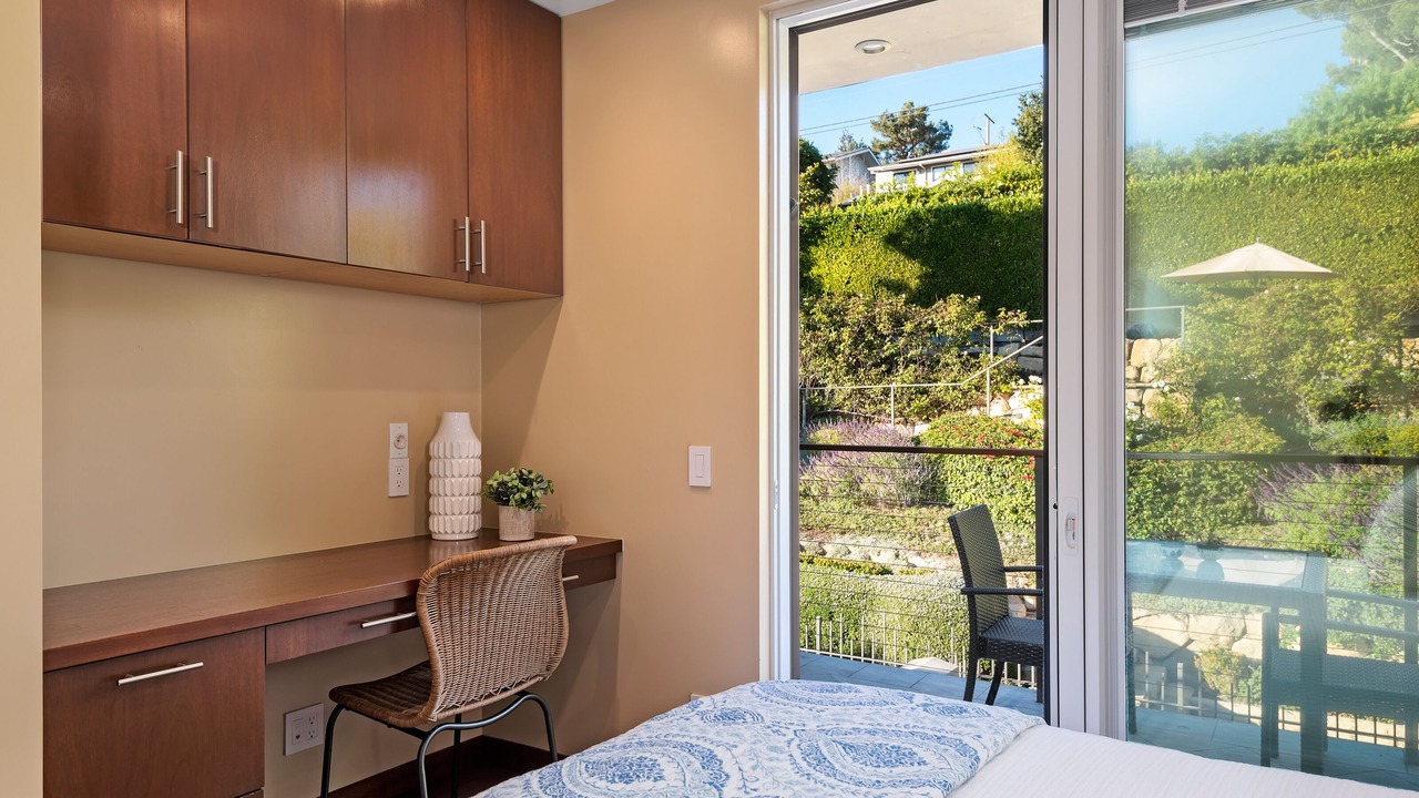 Photo of Bedroom in Summerland