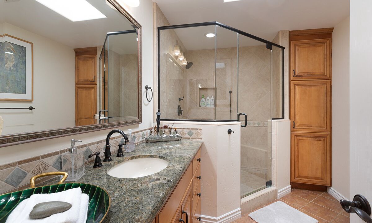 Photo of Bathroom in Sunset Cliffs