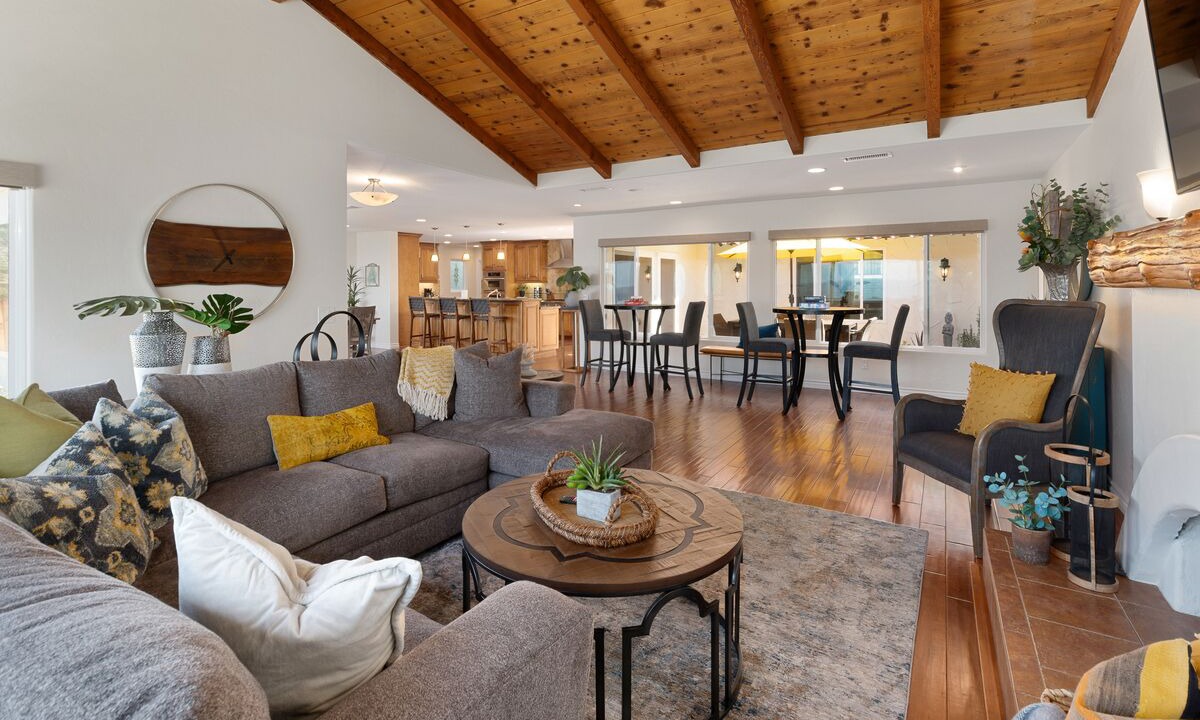Photo of Livingroom in Sunset Cliffs