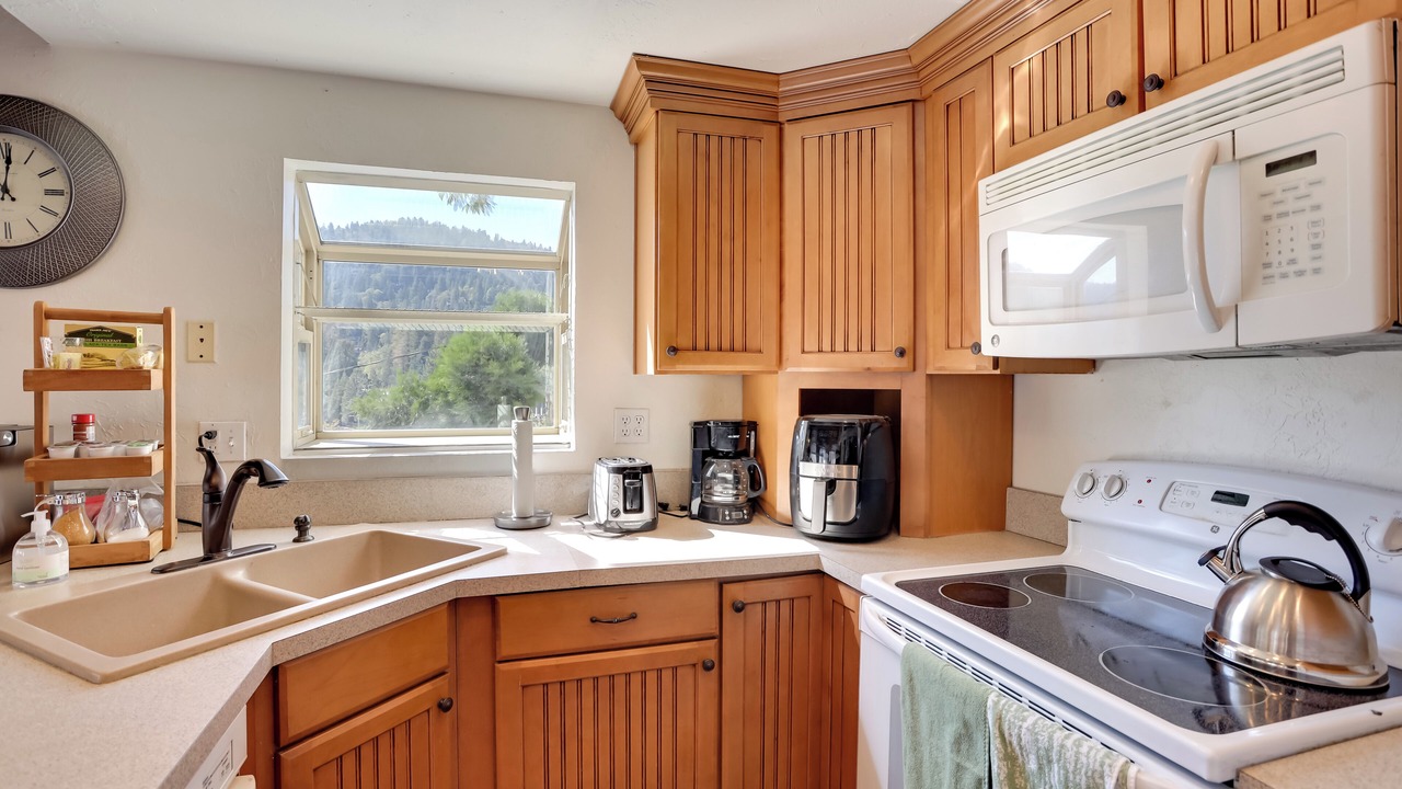 Photo of Kitchen in Crestline