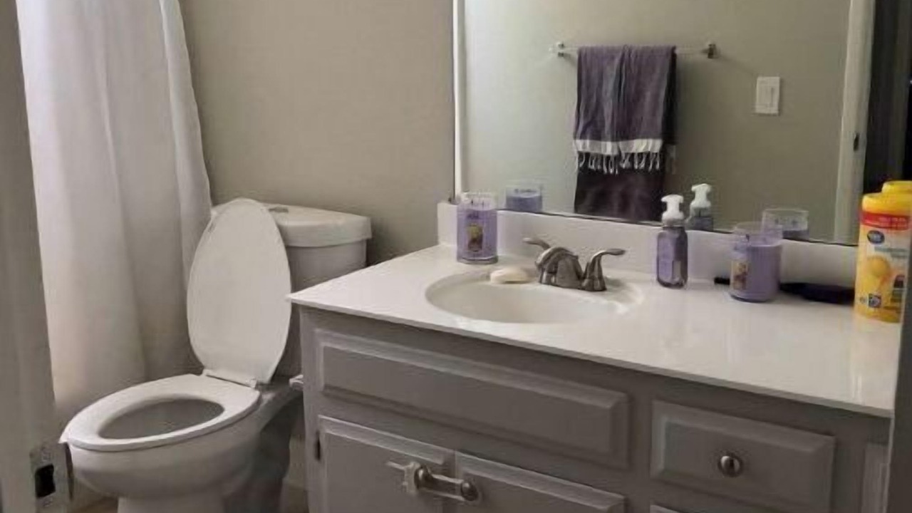 Photo of Bathroom in Valley Oak