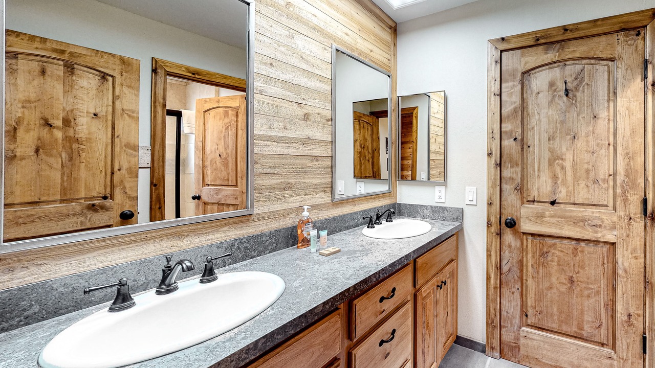 Photo of Bathroom in Mammoth Lakes
