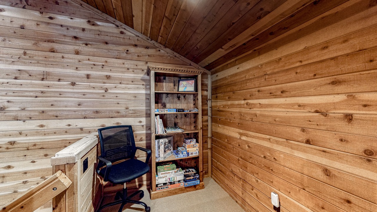 Photo of Bedroom in Mammoth Lakes
