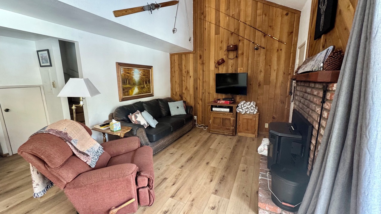 Photo of Livingroom in Mammoth Lakes