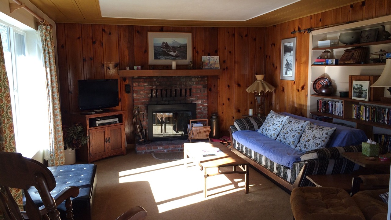 Photo of Livingroom in Douglas City