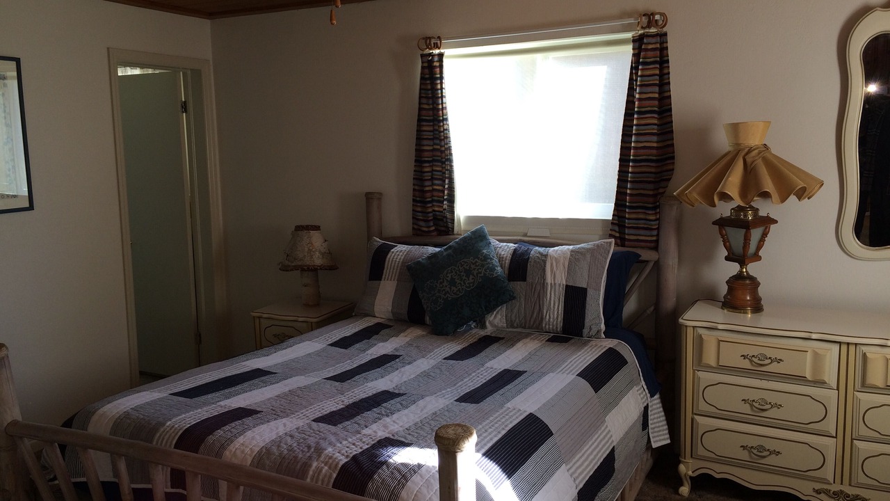 Photo of Bedroom in Douglas City