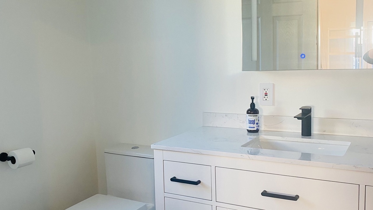 Photo of Bathroom in Mar Vista