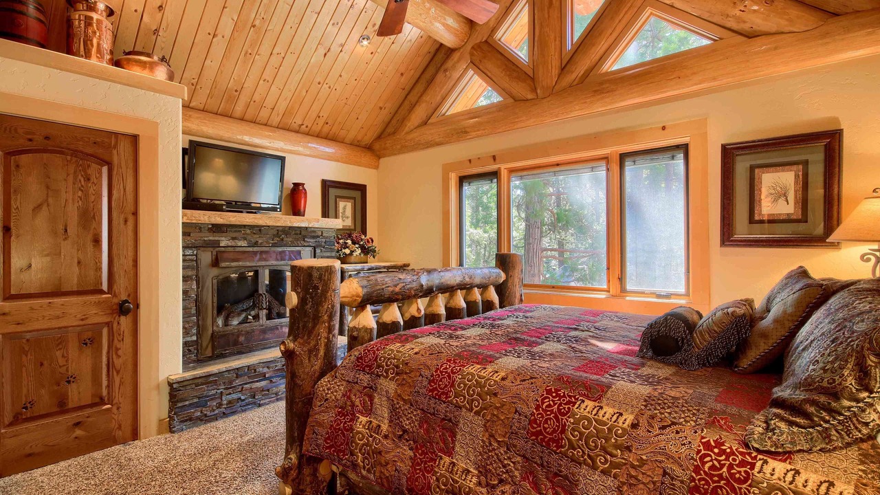 Photo of Bedroom in North Wawona