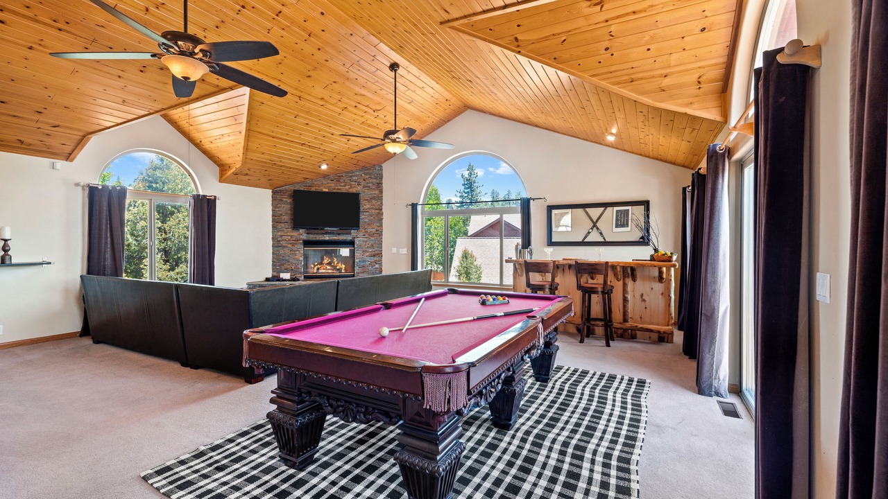 Photo of Outdoor in Castle Glen Estates