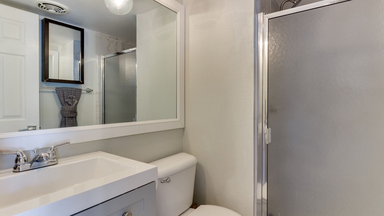 Photo of Bathroom in Woodland Hills