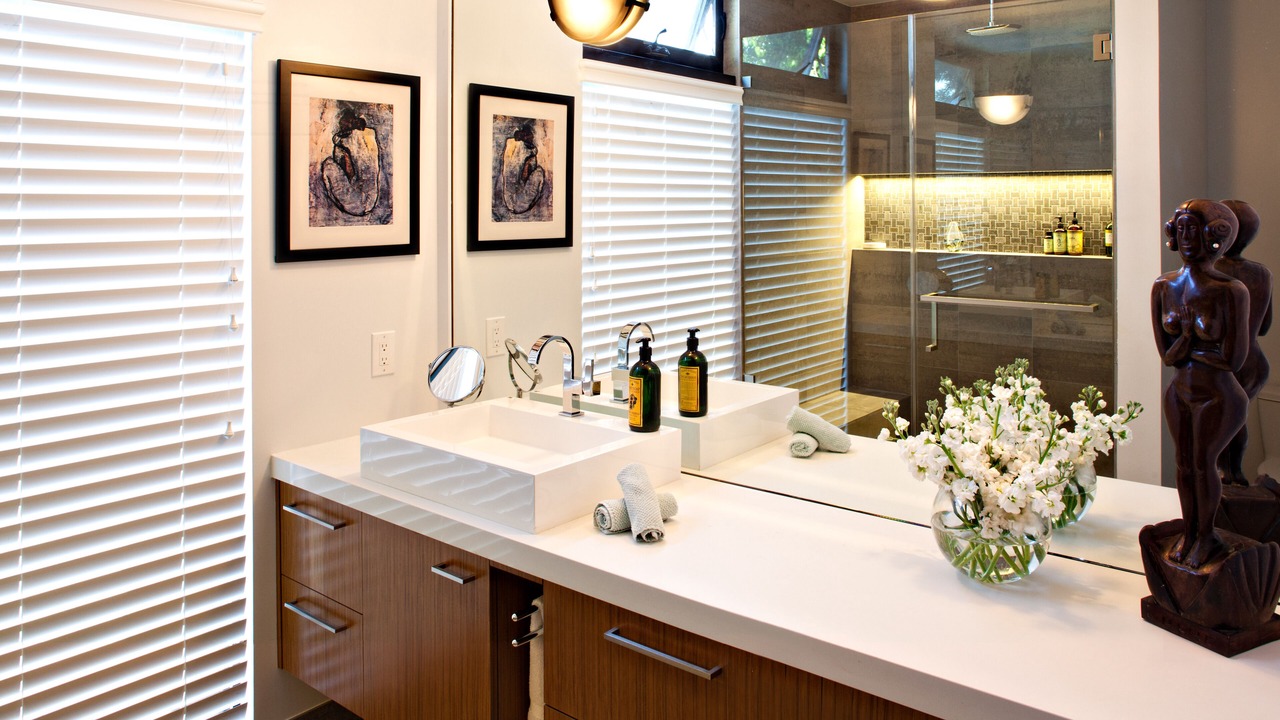Photo of Bathroom in Mar Vista