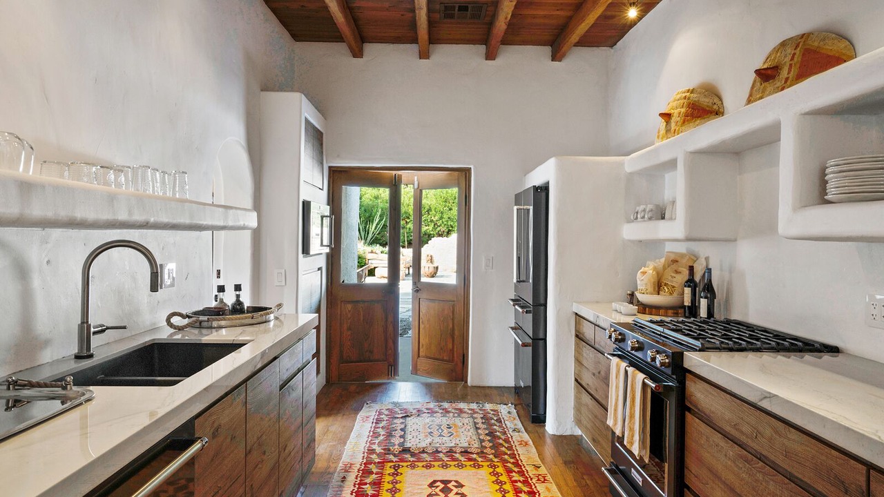 Photo of Kitchen in Magnesia Falls Cove