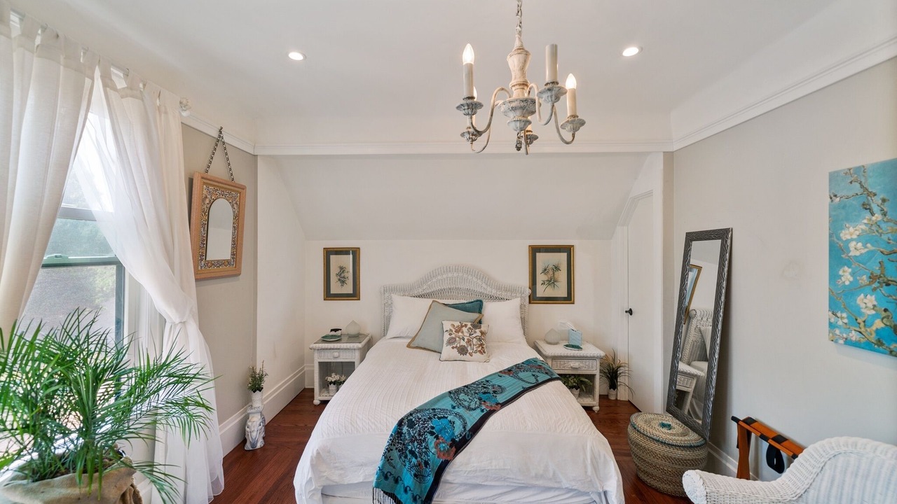 Photo of Bedroom in Golden Gate
