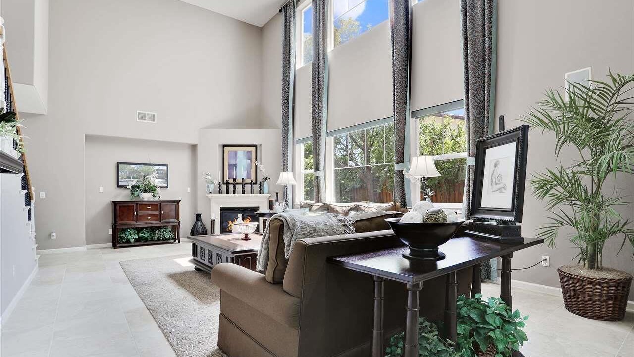Photo of Livingroom in Tracy