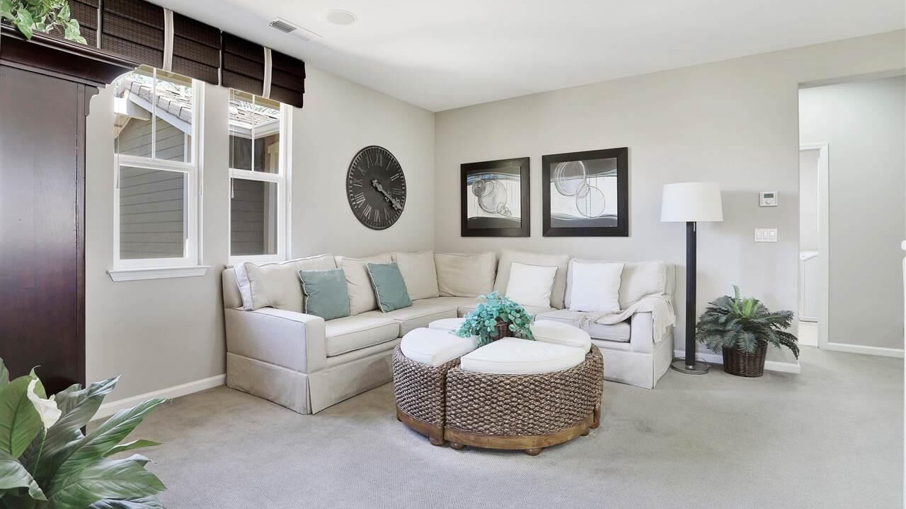 Photo of Livingroom in Tracy