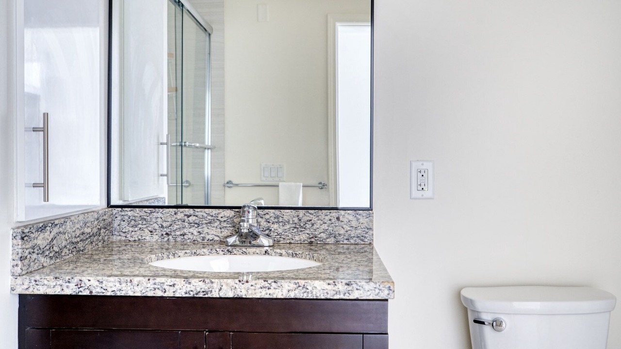 Photo of Bathroom in Evergreen Park