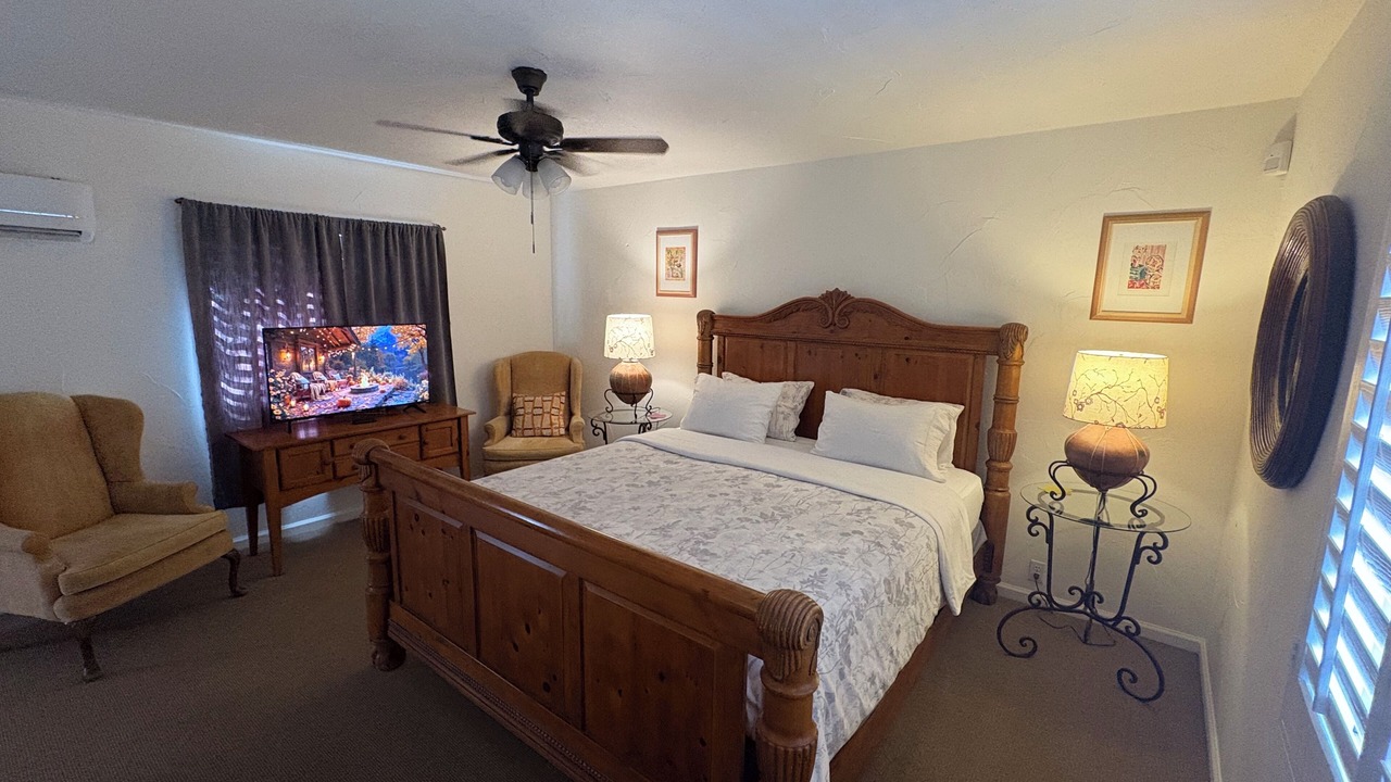 Photo of Bedroom in Historic Tennis Club
