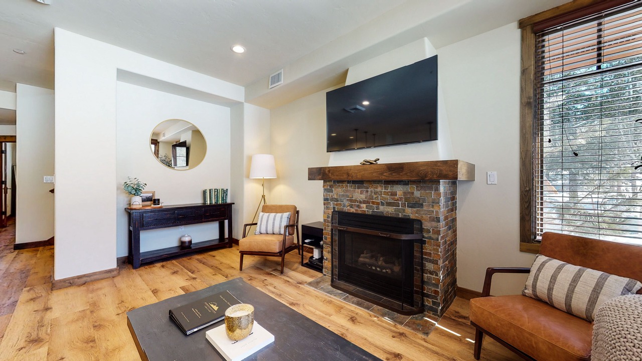 Photo of Livingroom in Woodwinds