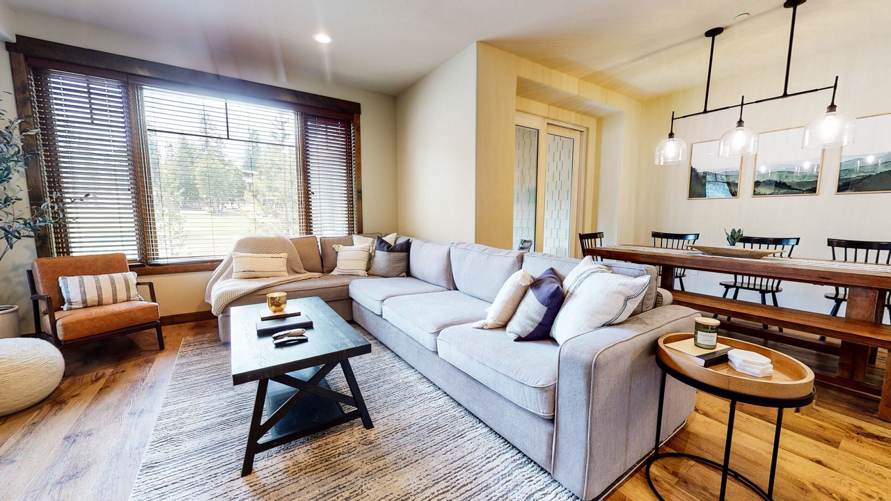 Photo of Livingroom in Woodwinds