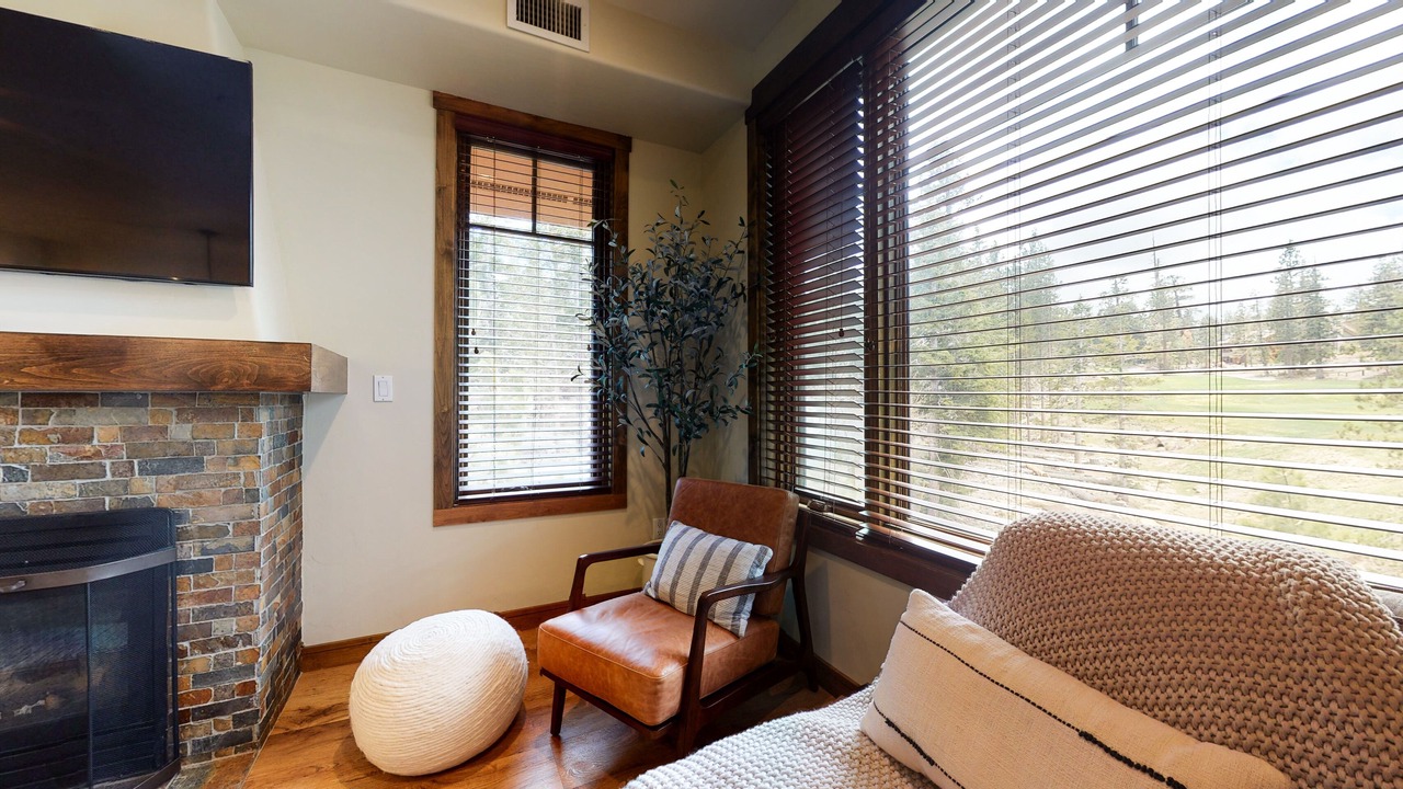 Photo of Livingroom in Woodwinds