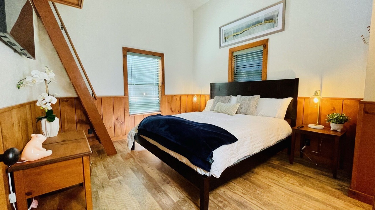 Photo of Bedroom in Donner Lake Woods